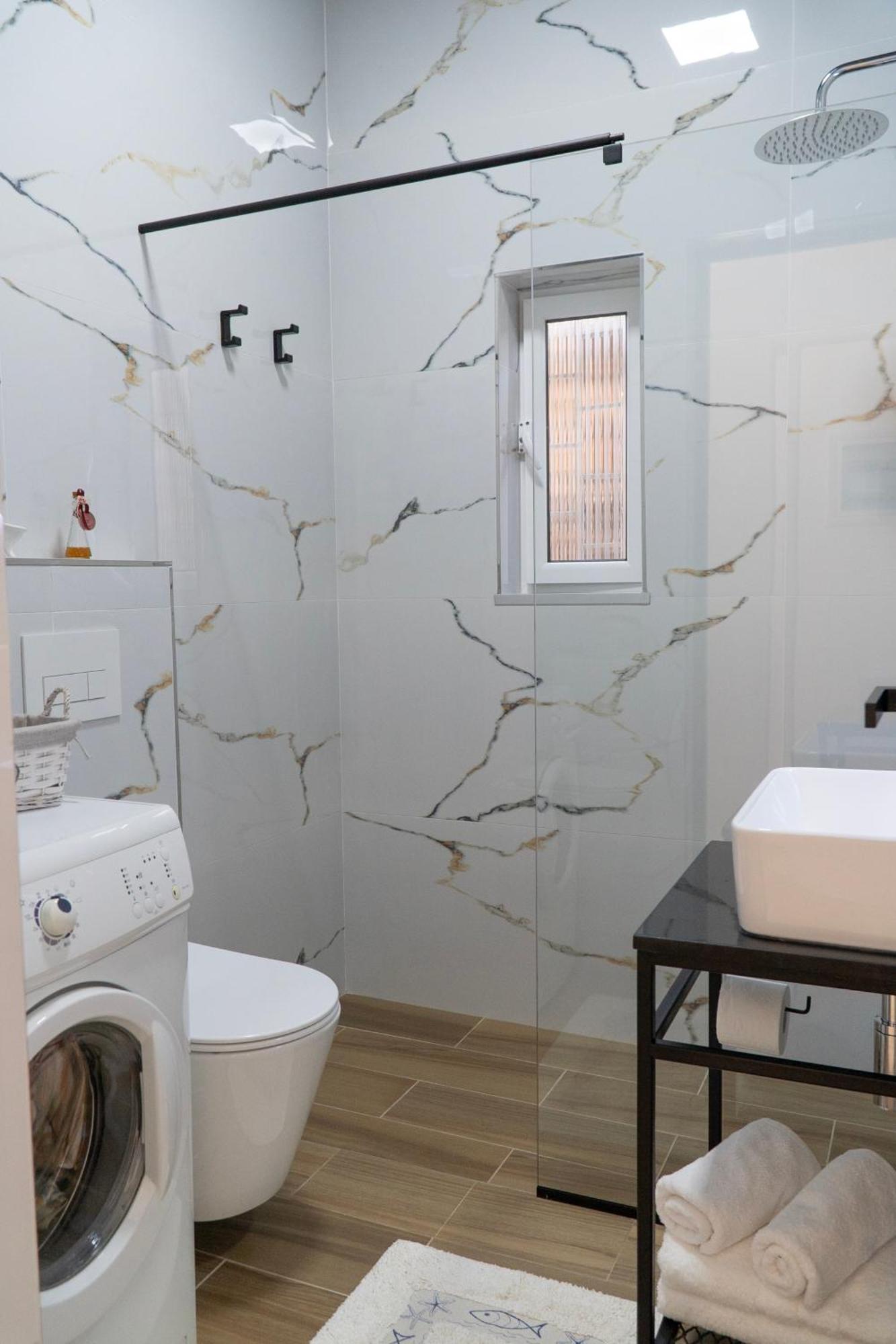Ostria 2 Apartment Sarande Bagian luar foto